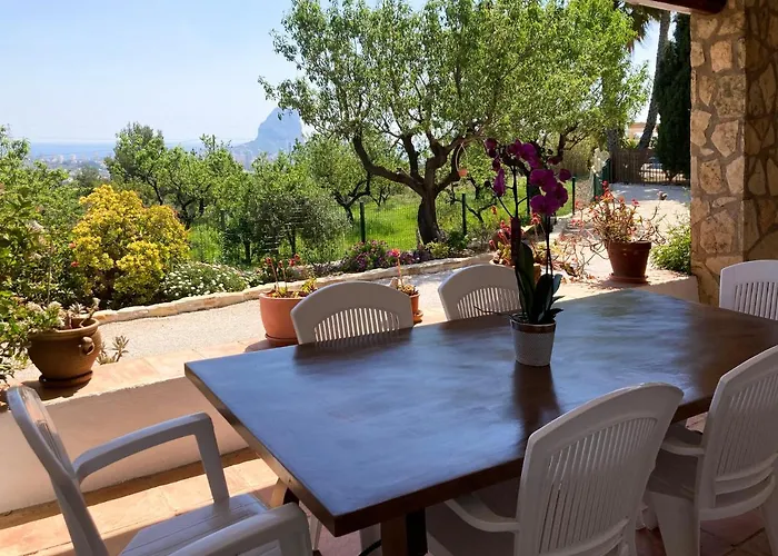 Cucarres Holiday home *